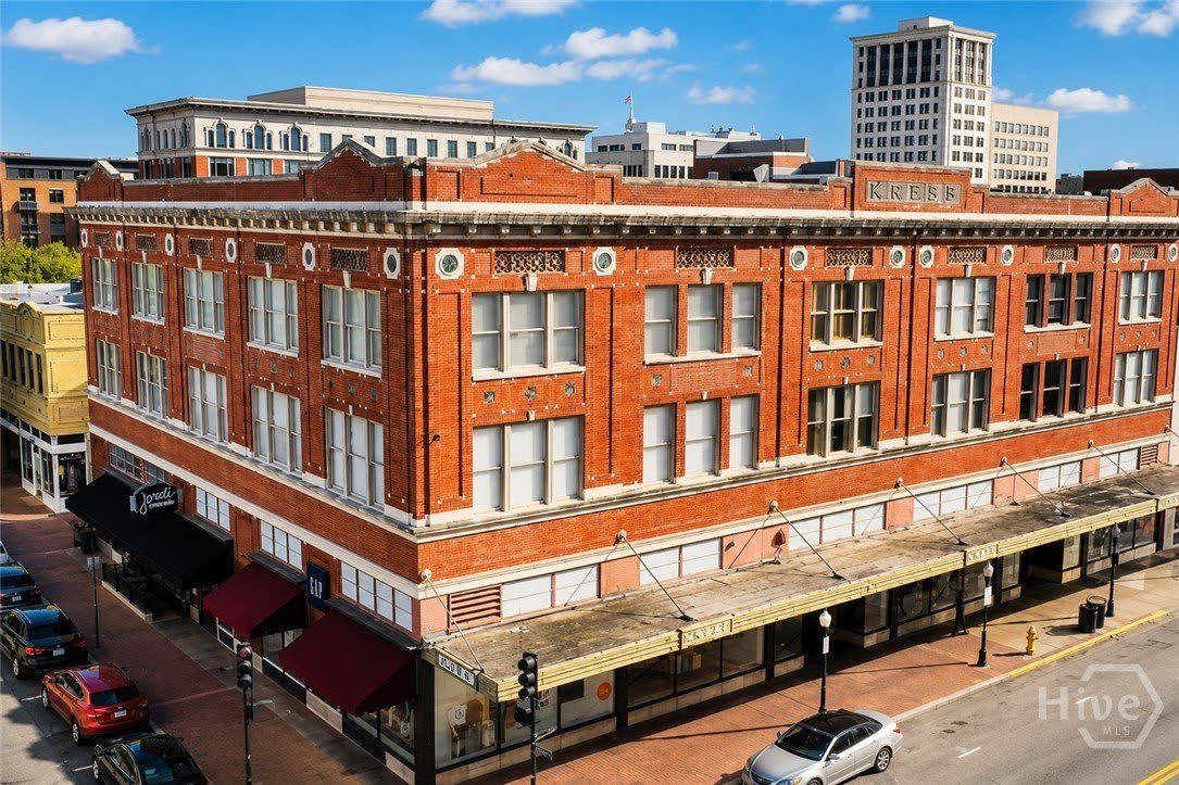122 W Broughton Street – photo 1