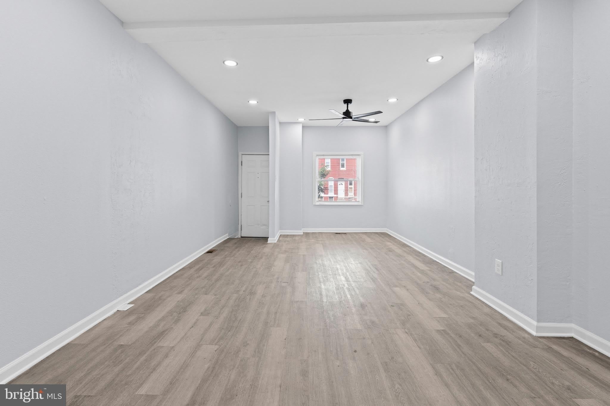 1669 N MILTON Avenue – photo 2
