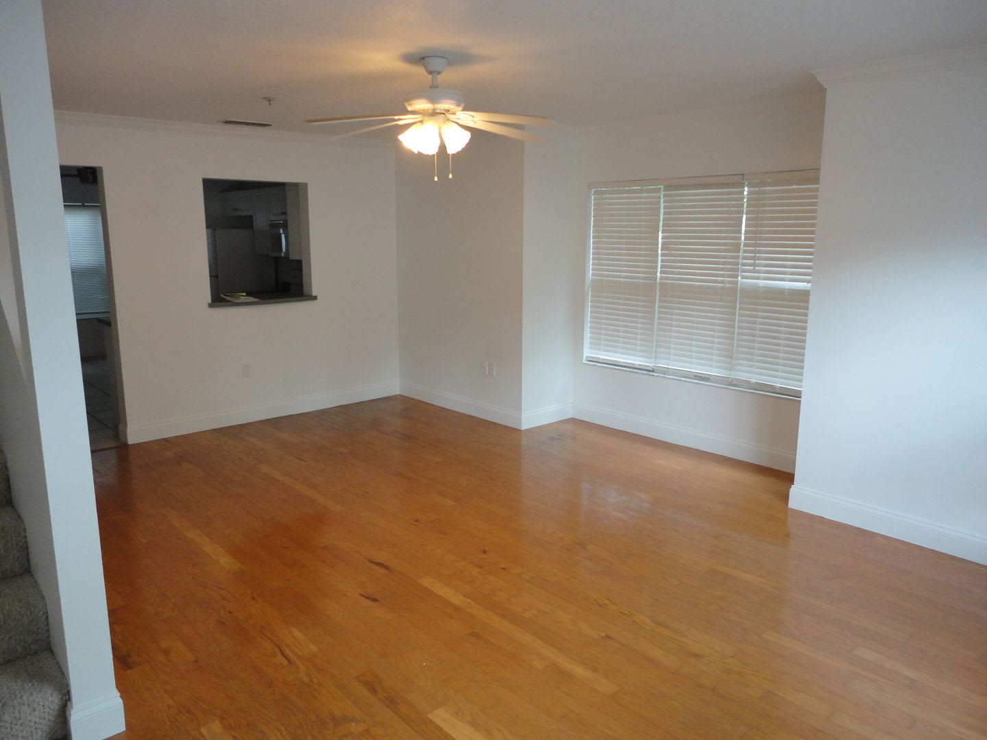 Beautiful 2 Bedroom, 2.5 Bath Condo in Desirable Isabella Park – photo 2