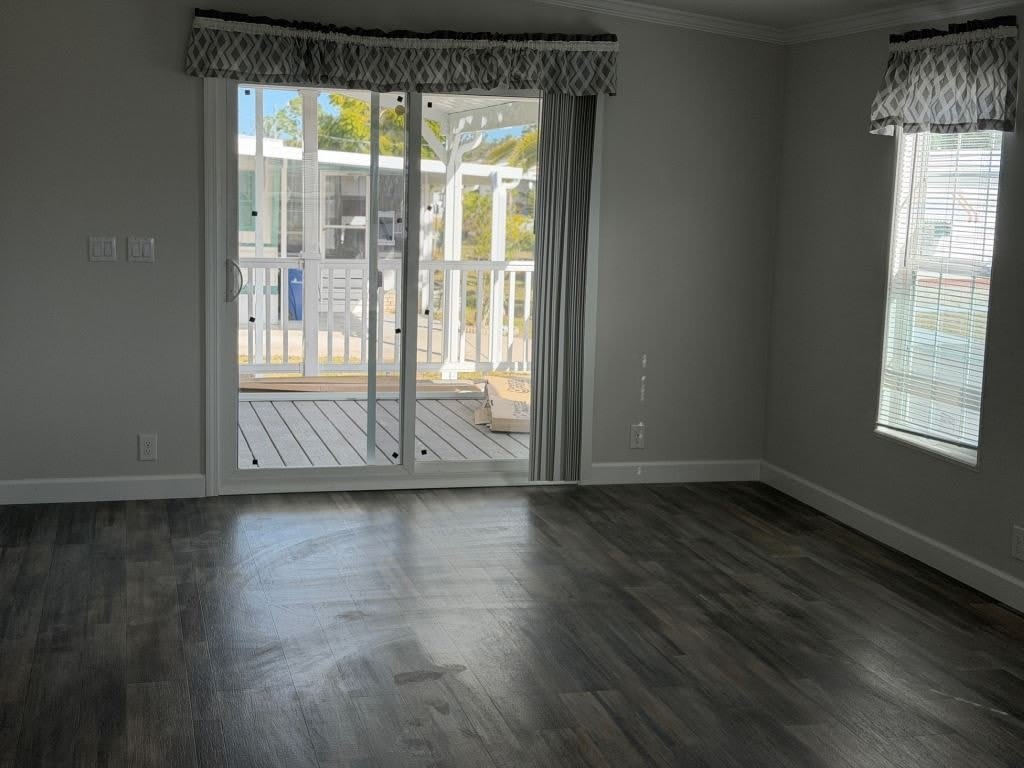 160 4th Street W – photo 4