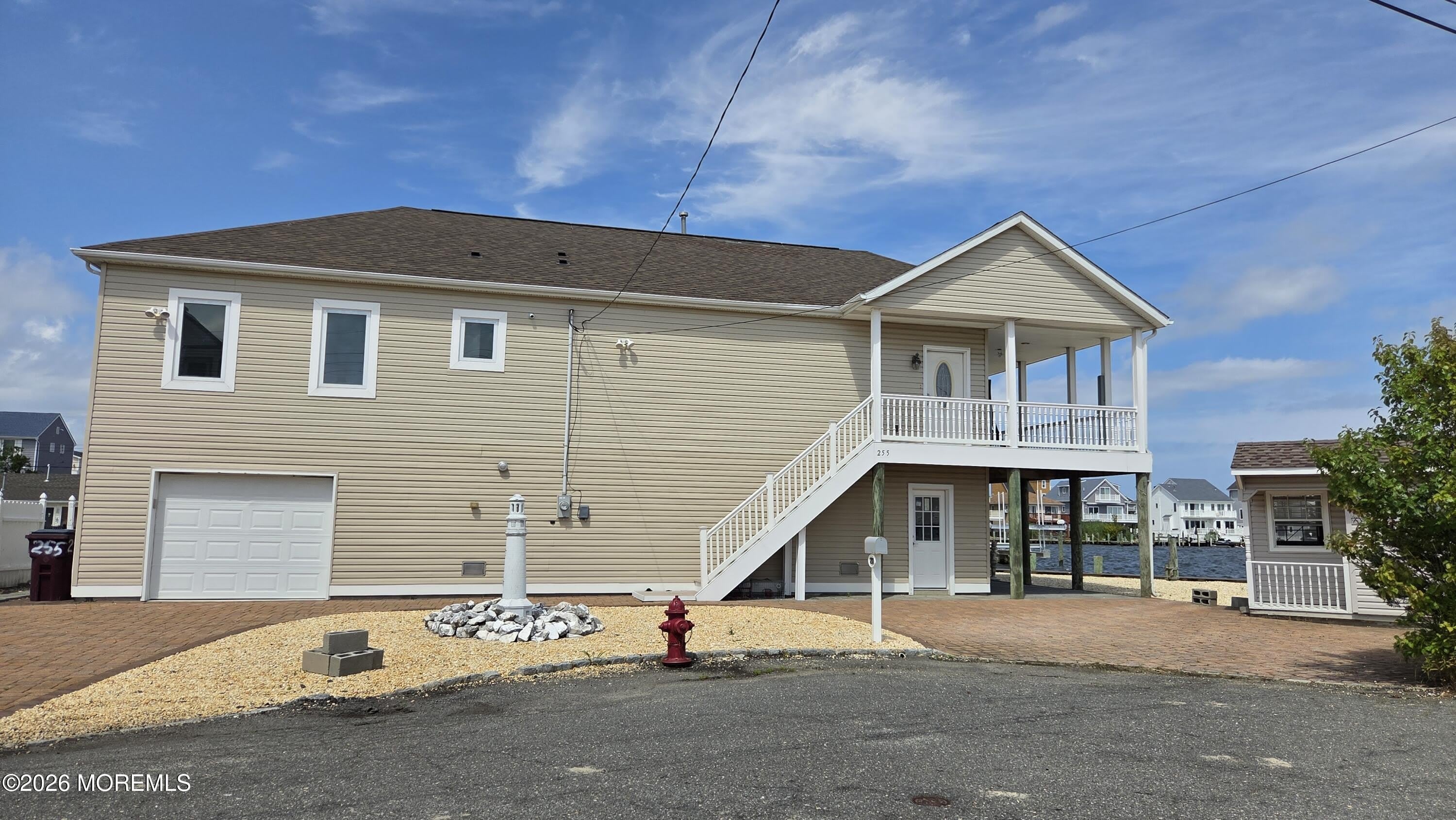 255 Pine Drive – photo 1