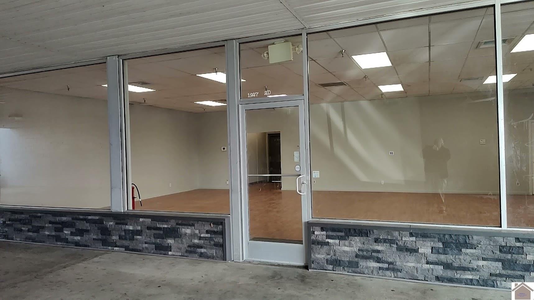 1927 Irvin Cobb Drive Space 2C – photo 2