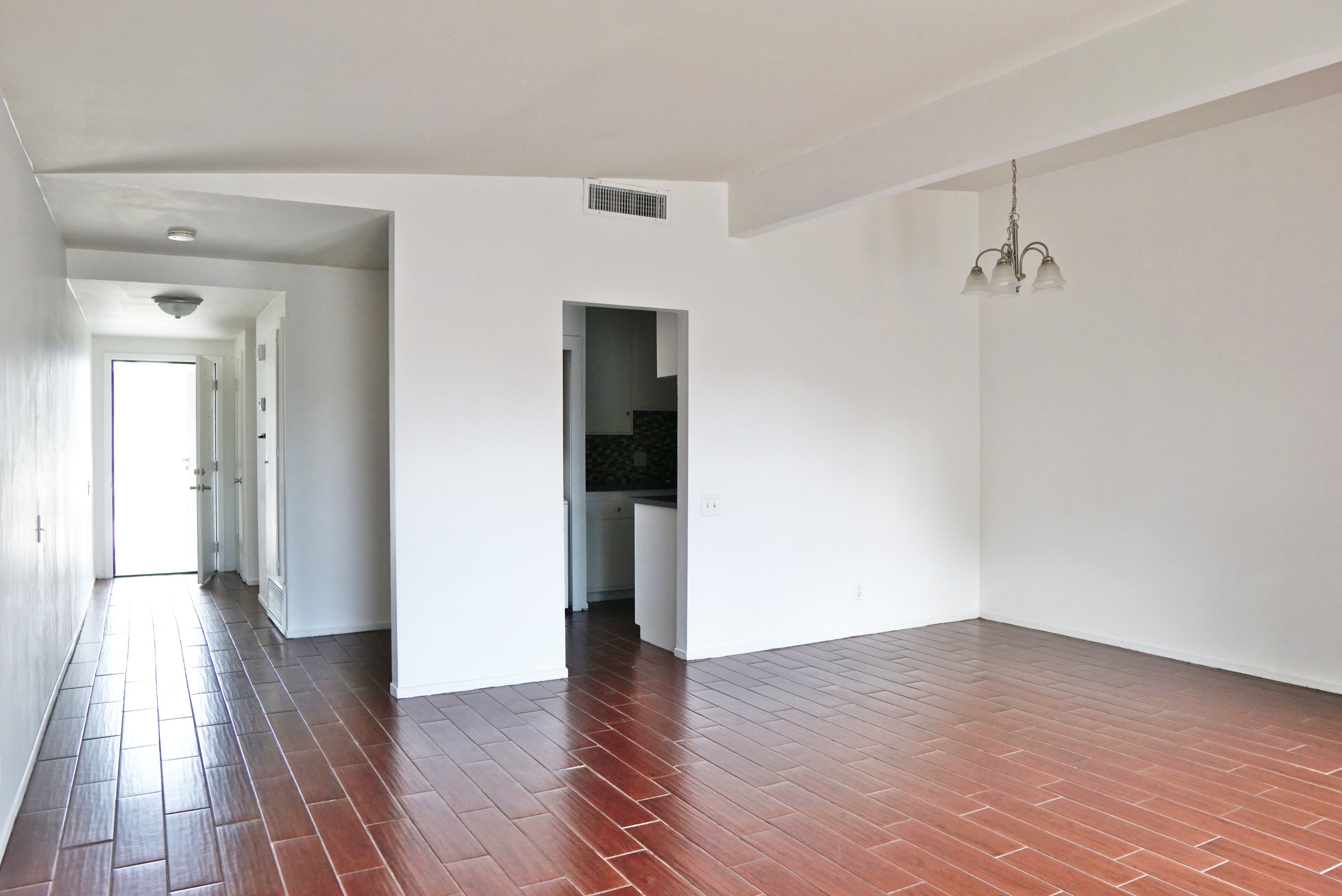 27400 Hombria Drive #B – photo 5