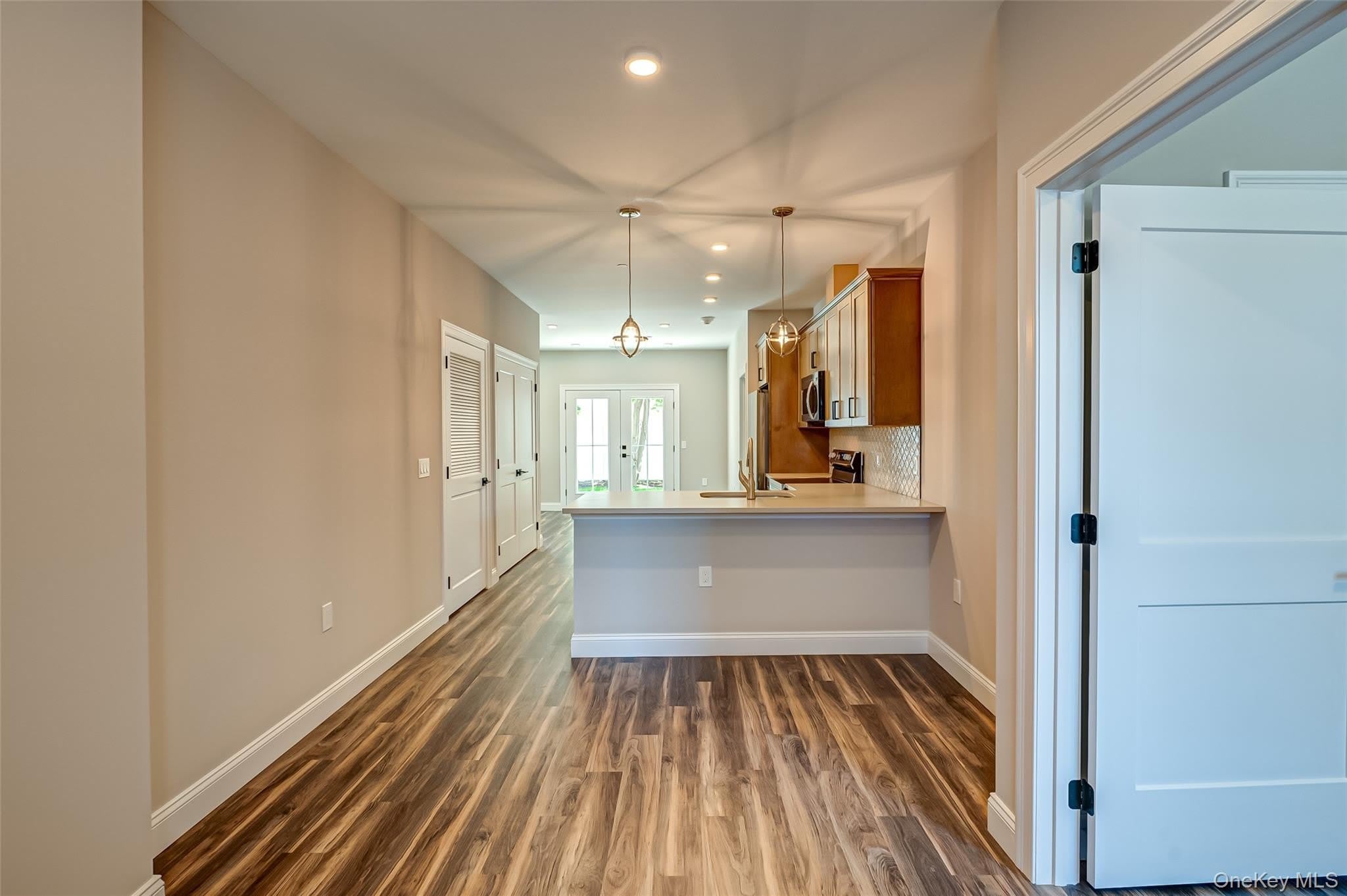 1 Conklin Street – photo 4