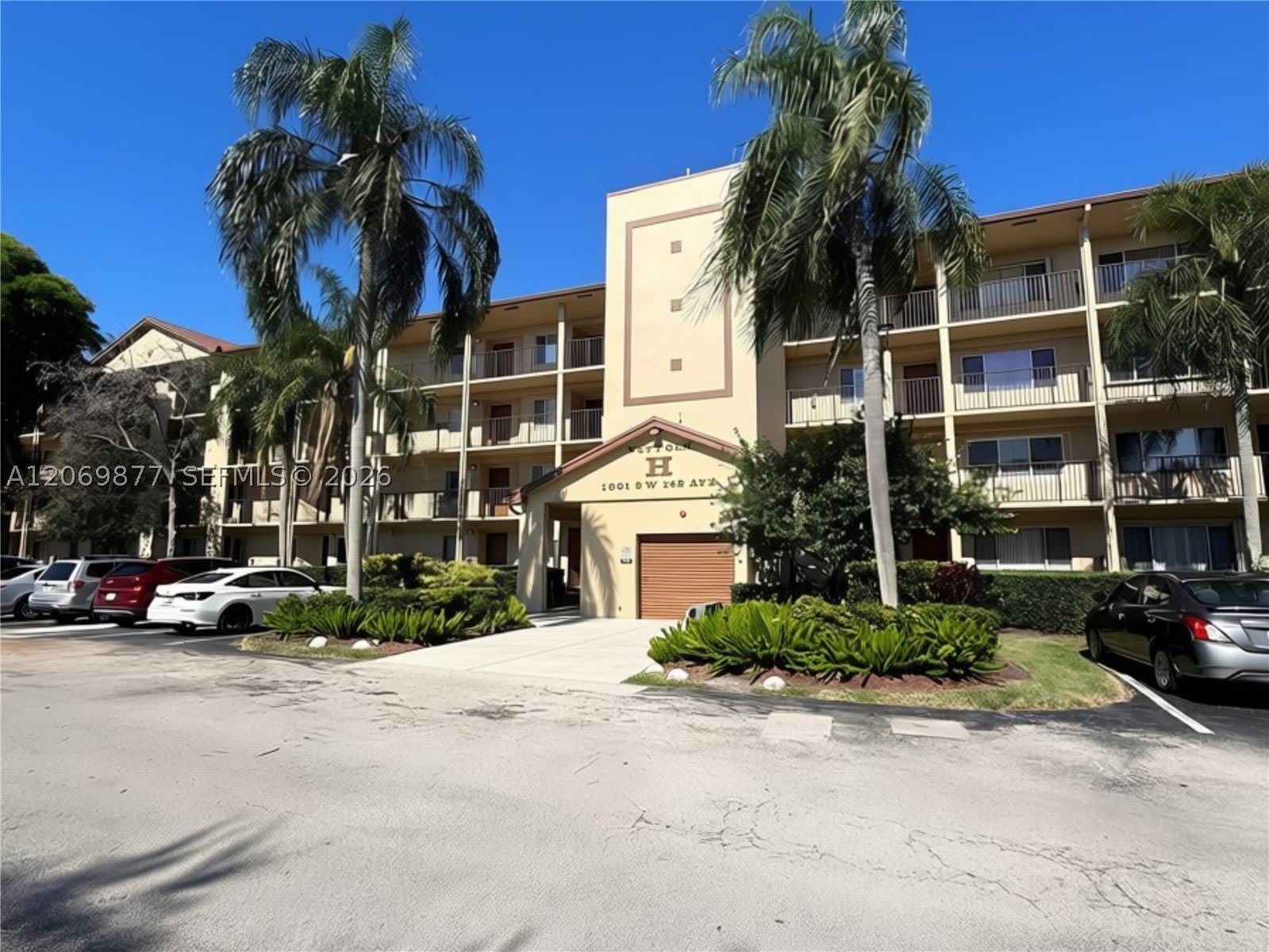 1301 SW 142nd Ave – photo 2