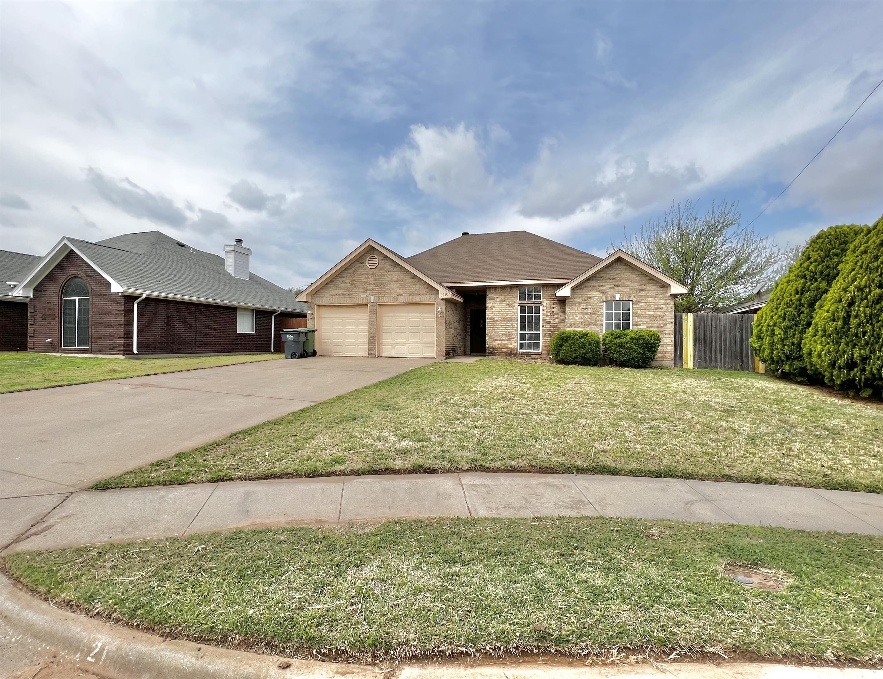5215 Northview Drive – photo 2