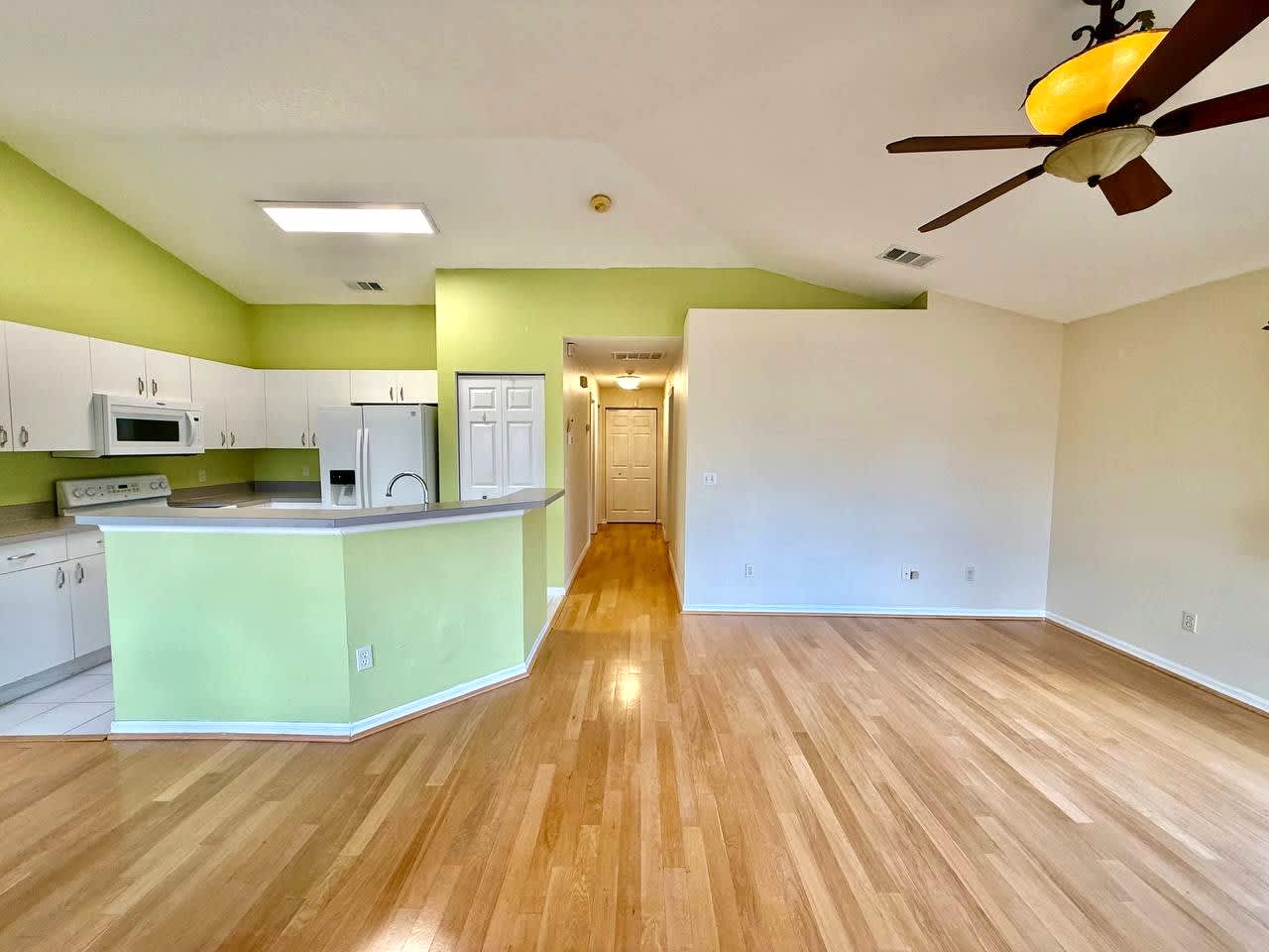 6807 Kingston Dr – photo 3