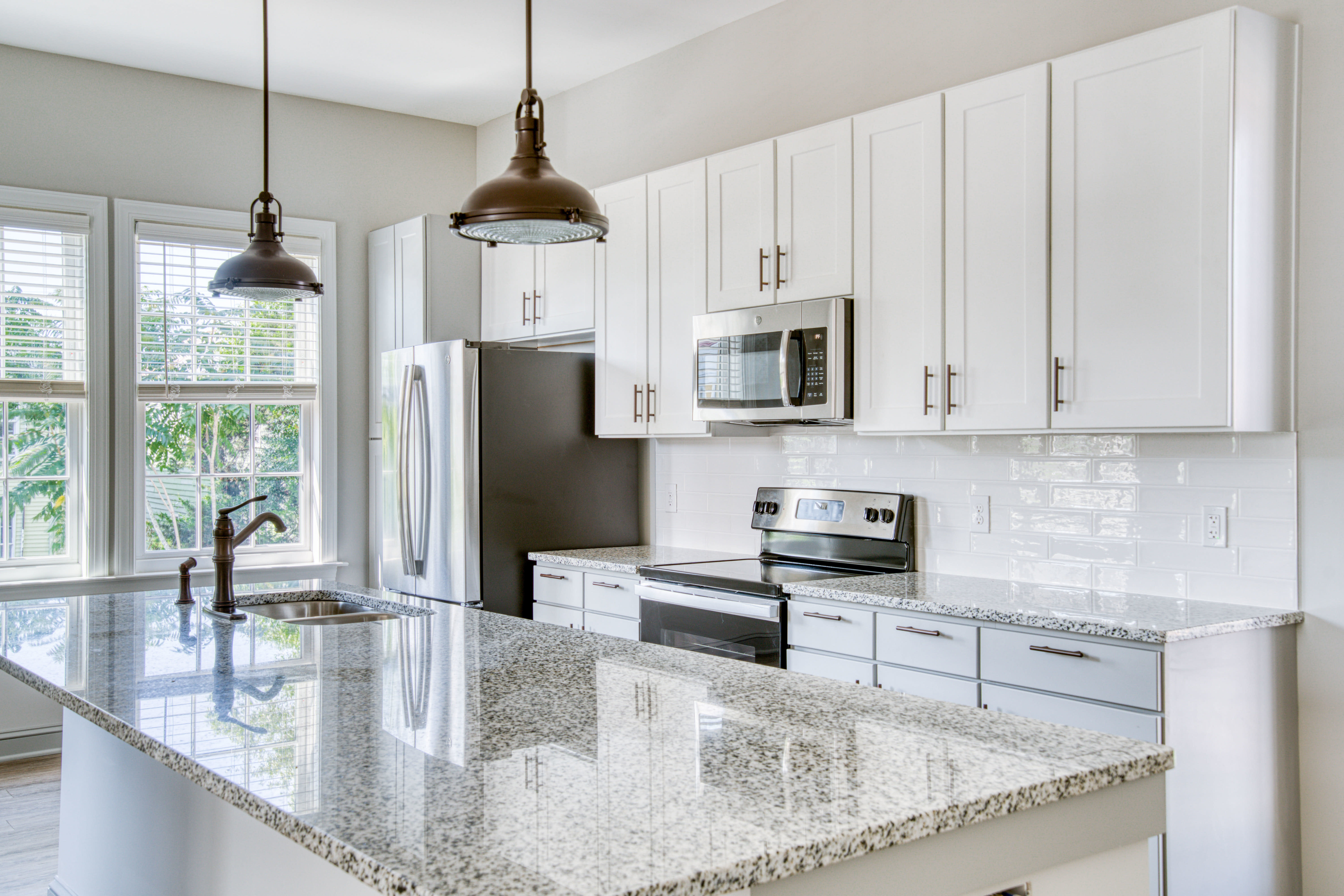 655 East Bay – photo 1