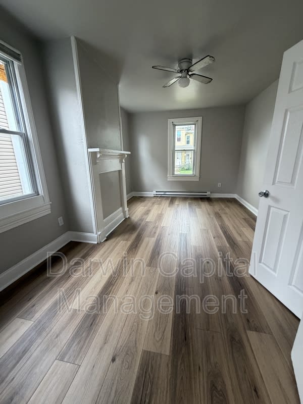 1201 N. Commerce Street – photo 4
