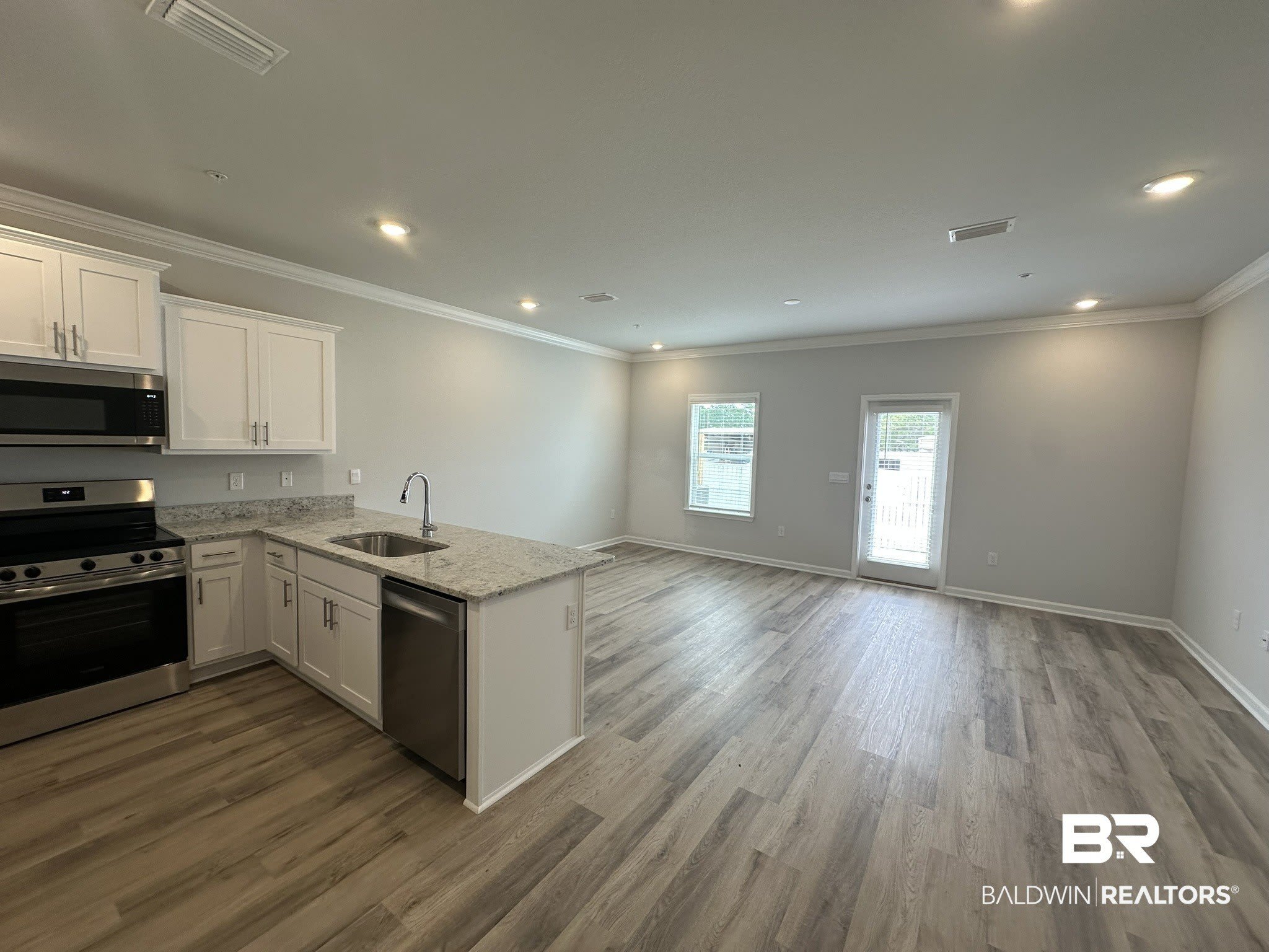 4446 Lost Bay Dr – photo 2