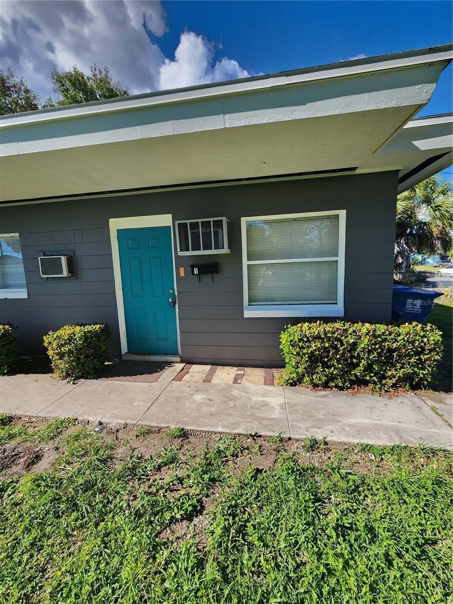 2219 HIGHLAND Street – photo 1