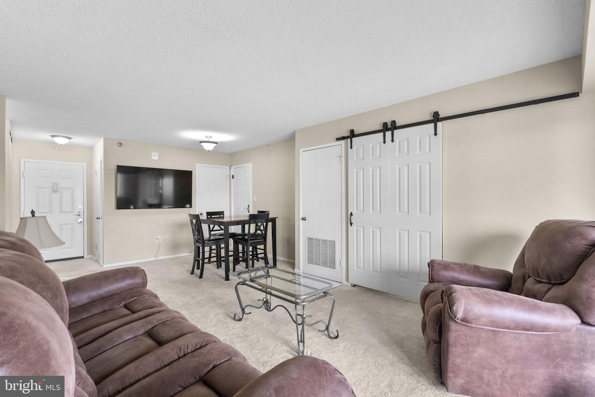15101 INTERLACHEN Drive – photo 5