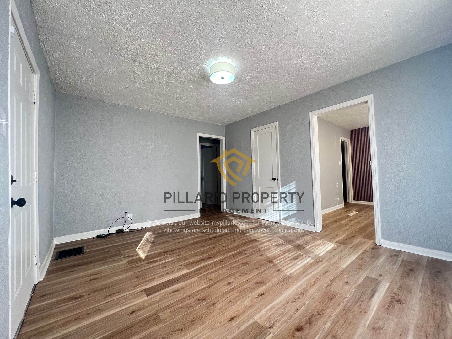 Newly Renovated 4 Bedroom 2 Bathroom Home Available Now – photo 5