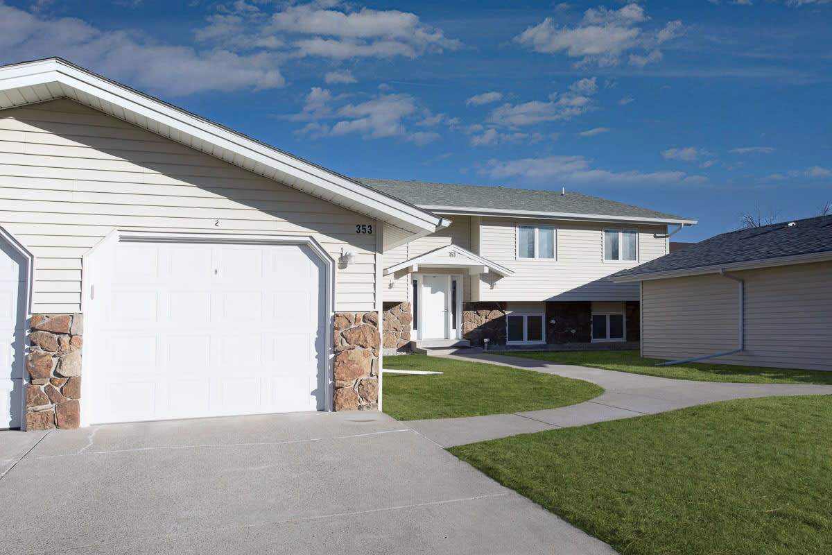 353 Cape Cod Drive 3 – photo 2
