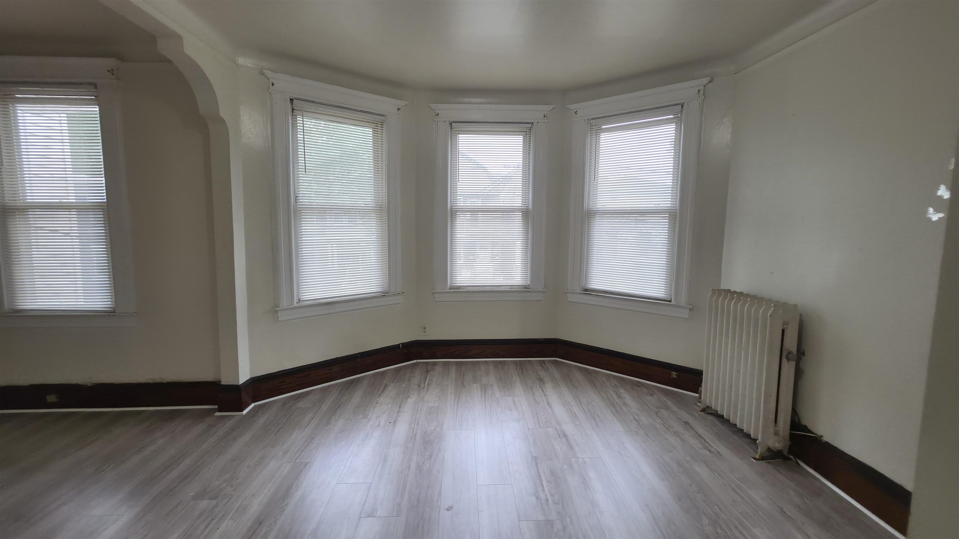 19 DELAWARE AVE – photo 3