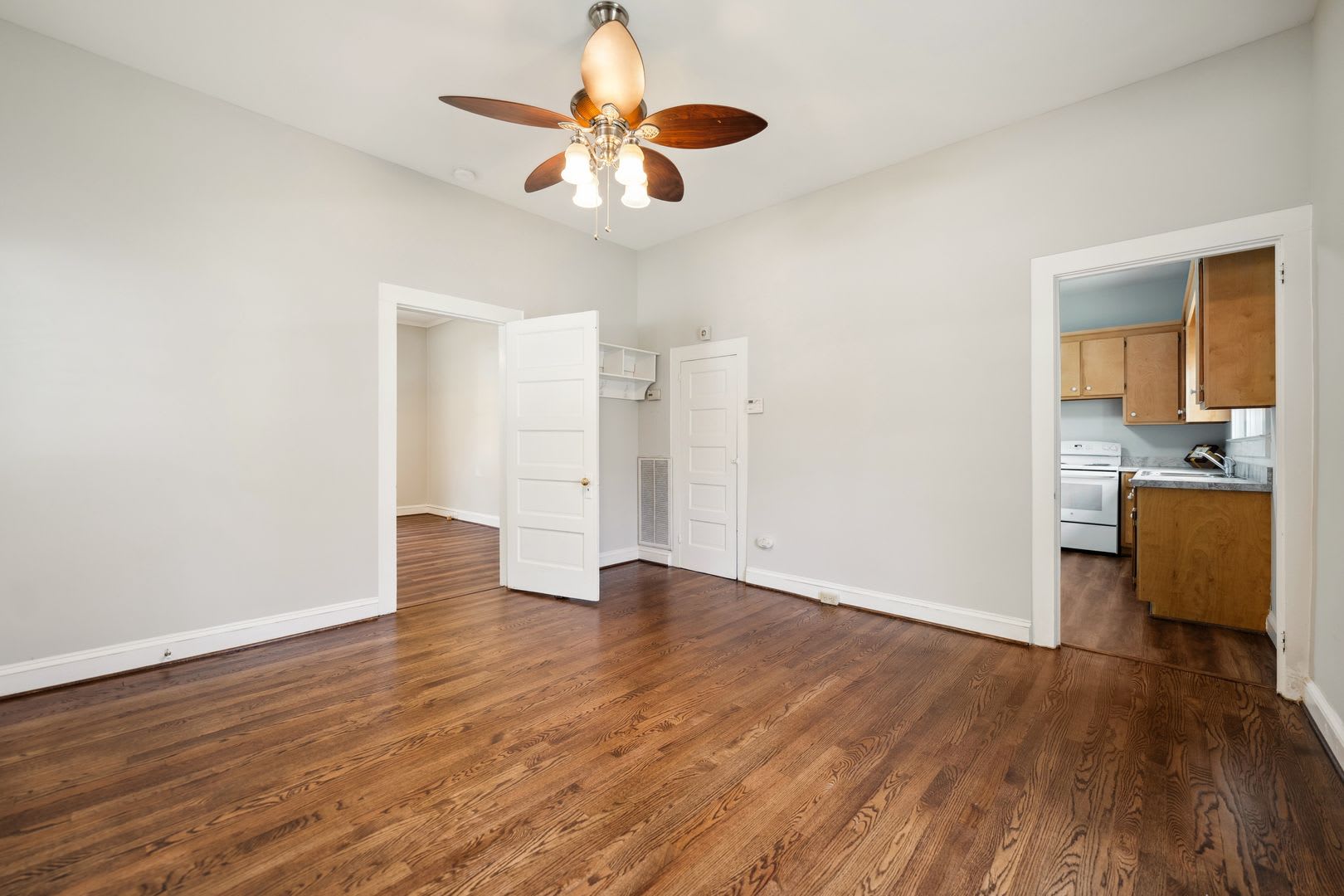 Recently Updated 3 Bed 1 Bath in Old West Durham With Massive Fenced In Back Yard!! – photo 4