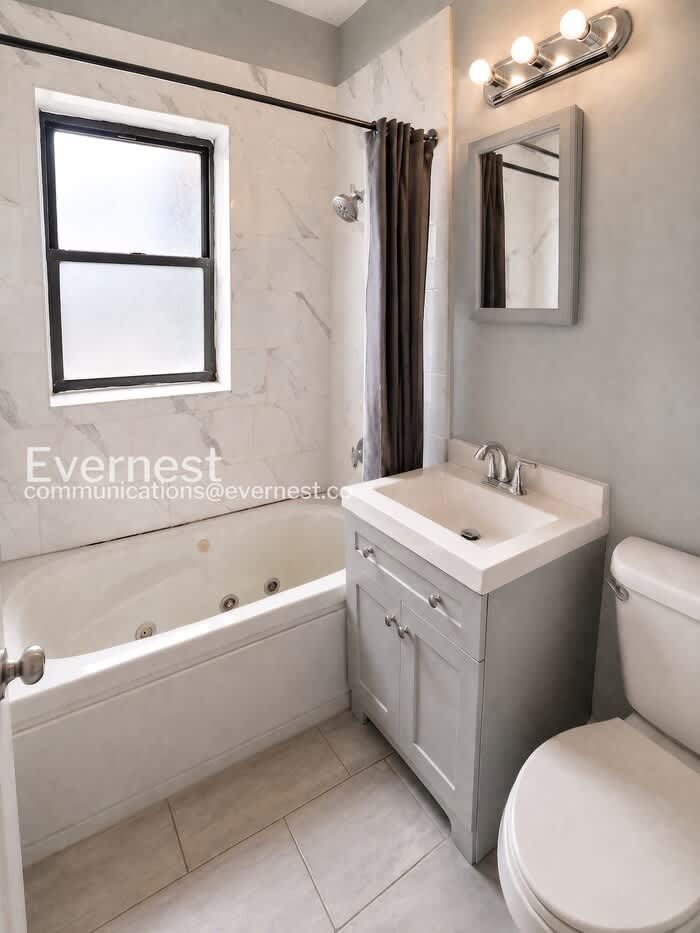 6431 North California Avenue – photo 5
