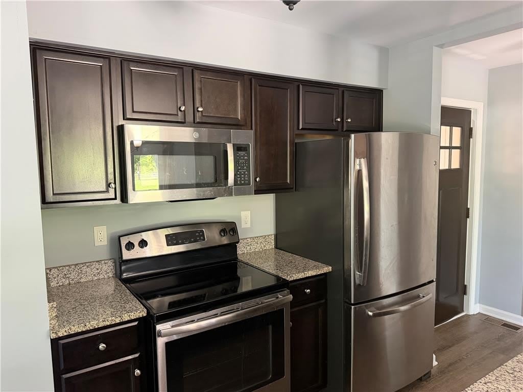 645 Linden Street – photo 3