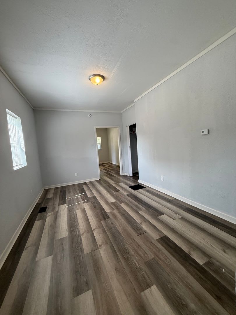 Cozy & Updated 1 Bedroom – photo 3