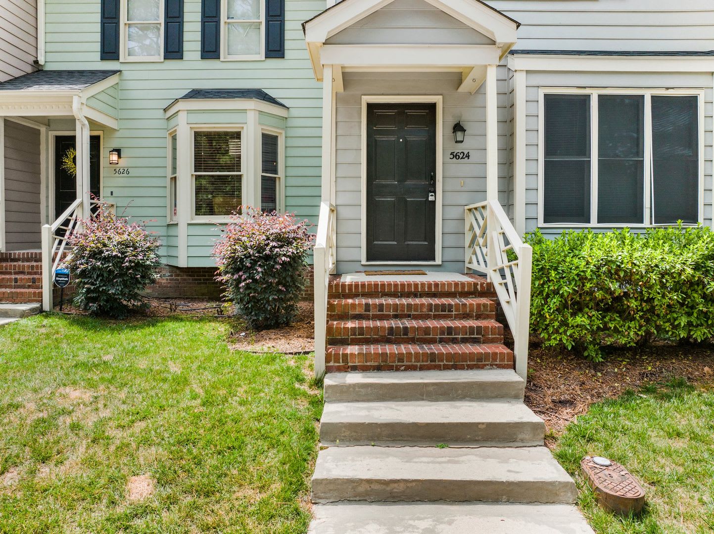 Updated And Adorable 2 Bedroom Townhome In N E Raleigh Near Rex Glenwood Crabtree Pet Friendly – photo 2