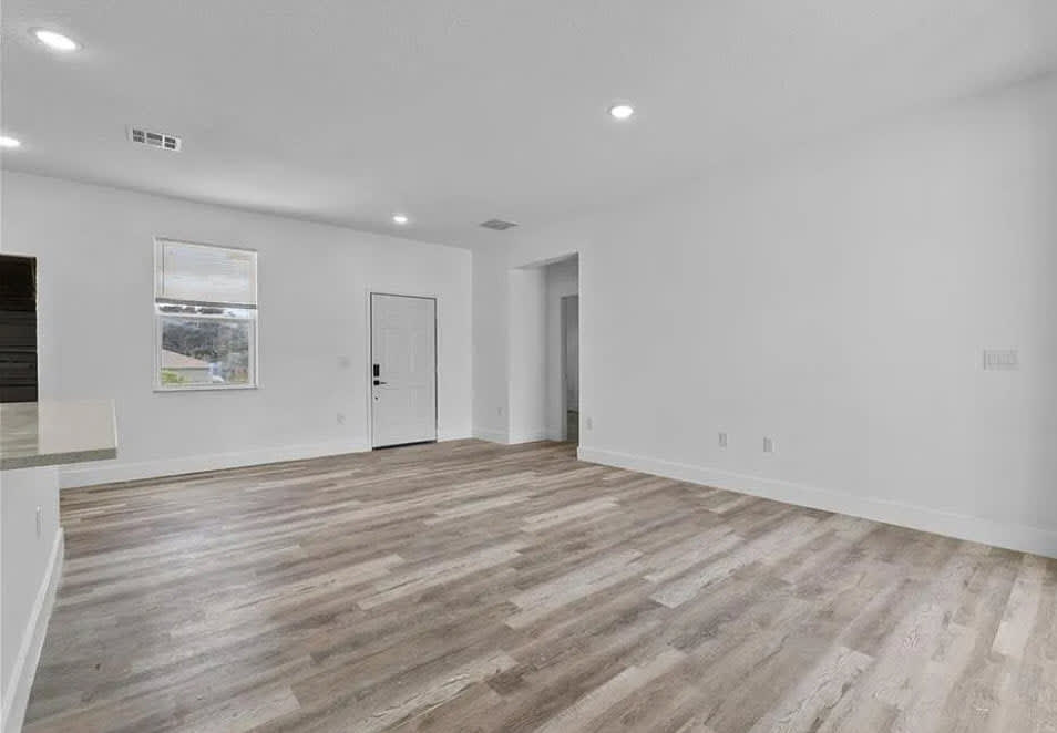 413 East Main Street – photo 3