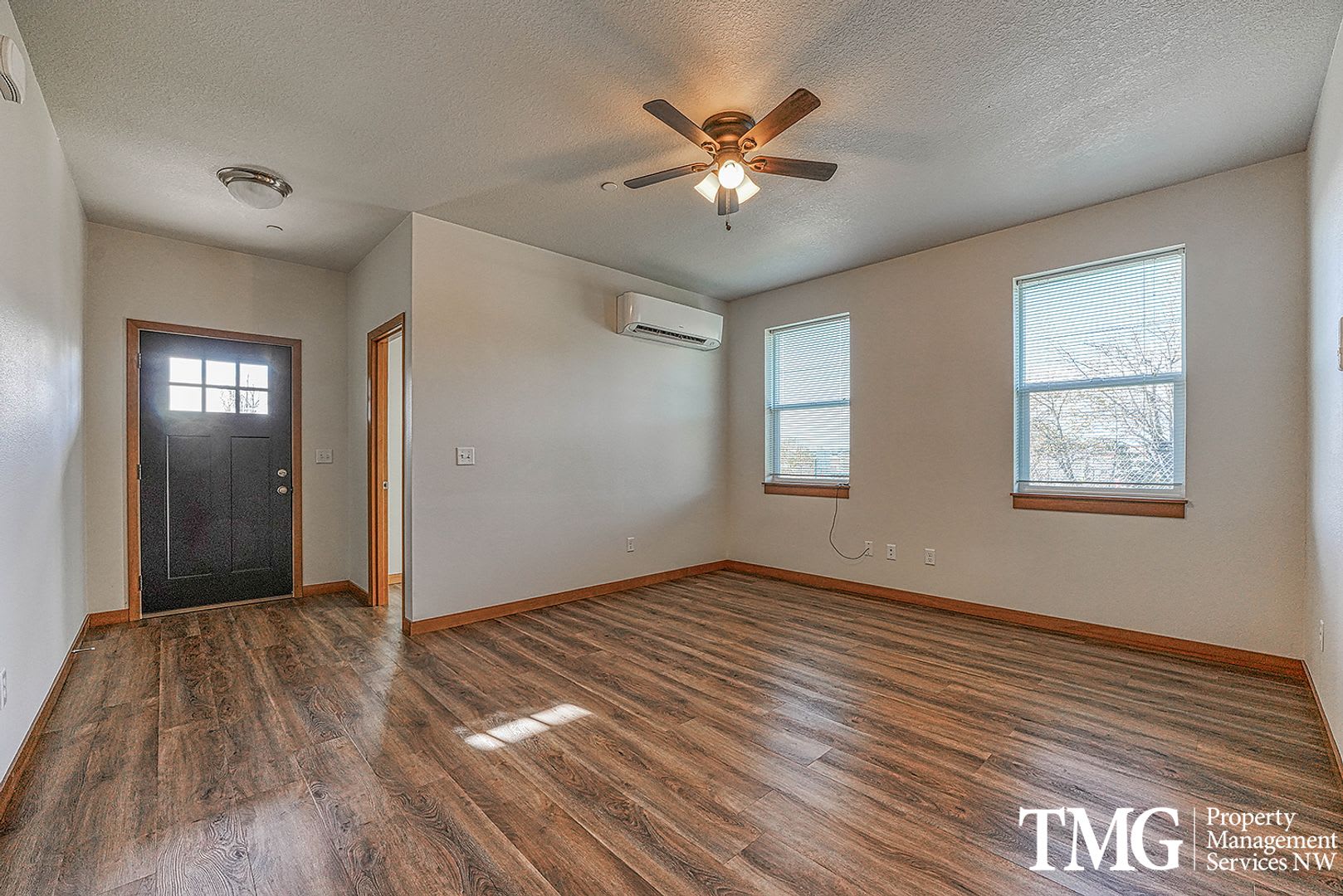 Modern Duplex With Open Layout In Washougal – photo 4