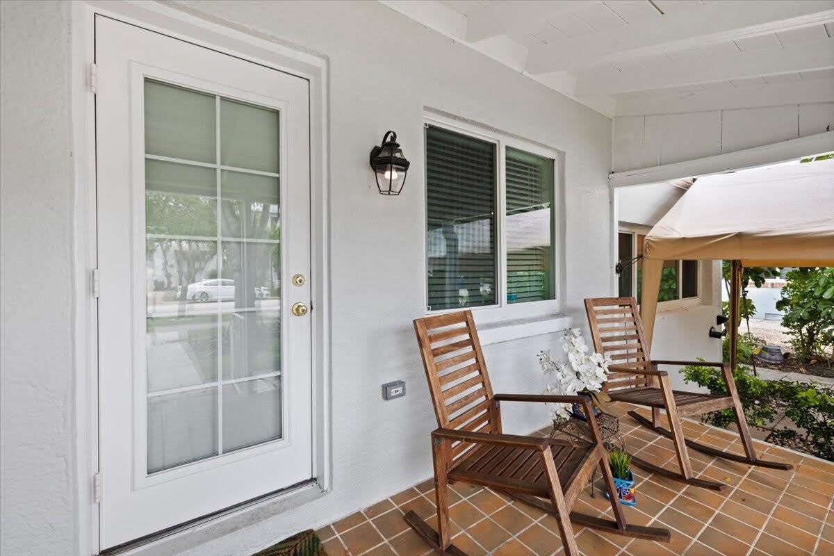 305 NE 14th Avenue – photo 4
