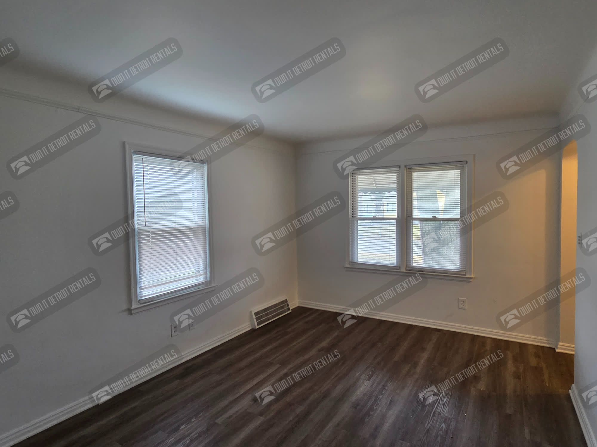 15603 Lappin St – photo 5