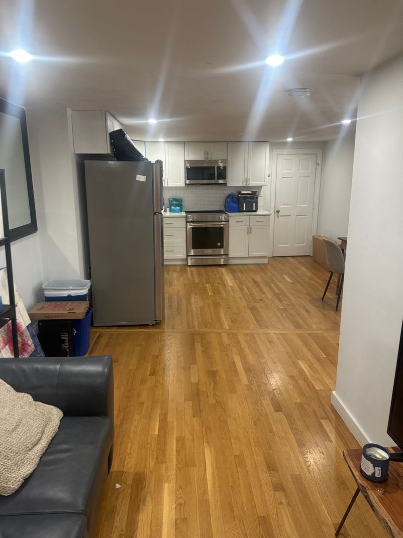 Nicely updated, pet friendly 2 bed in South Boston for September 1! – photo 4