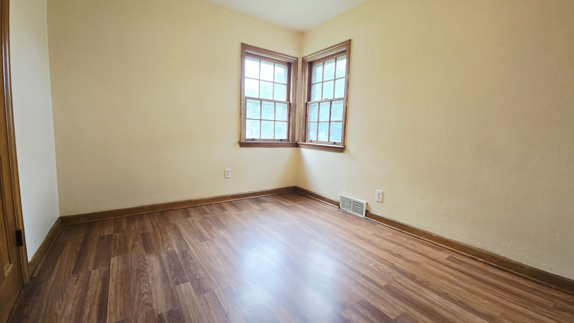 3 Bedroom 1 Bath House with Detached Garage – photo 3