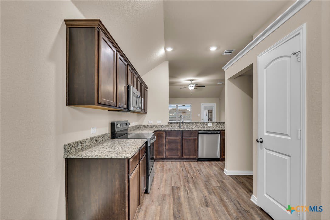 6407 Hercules Ave – photo 3