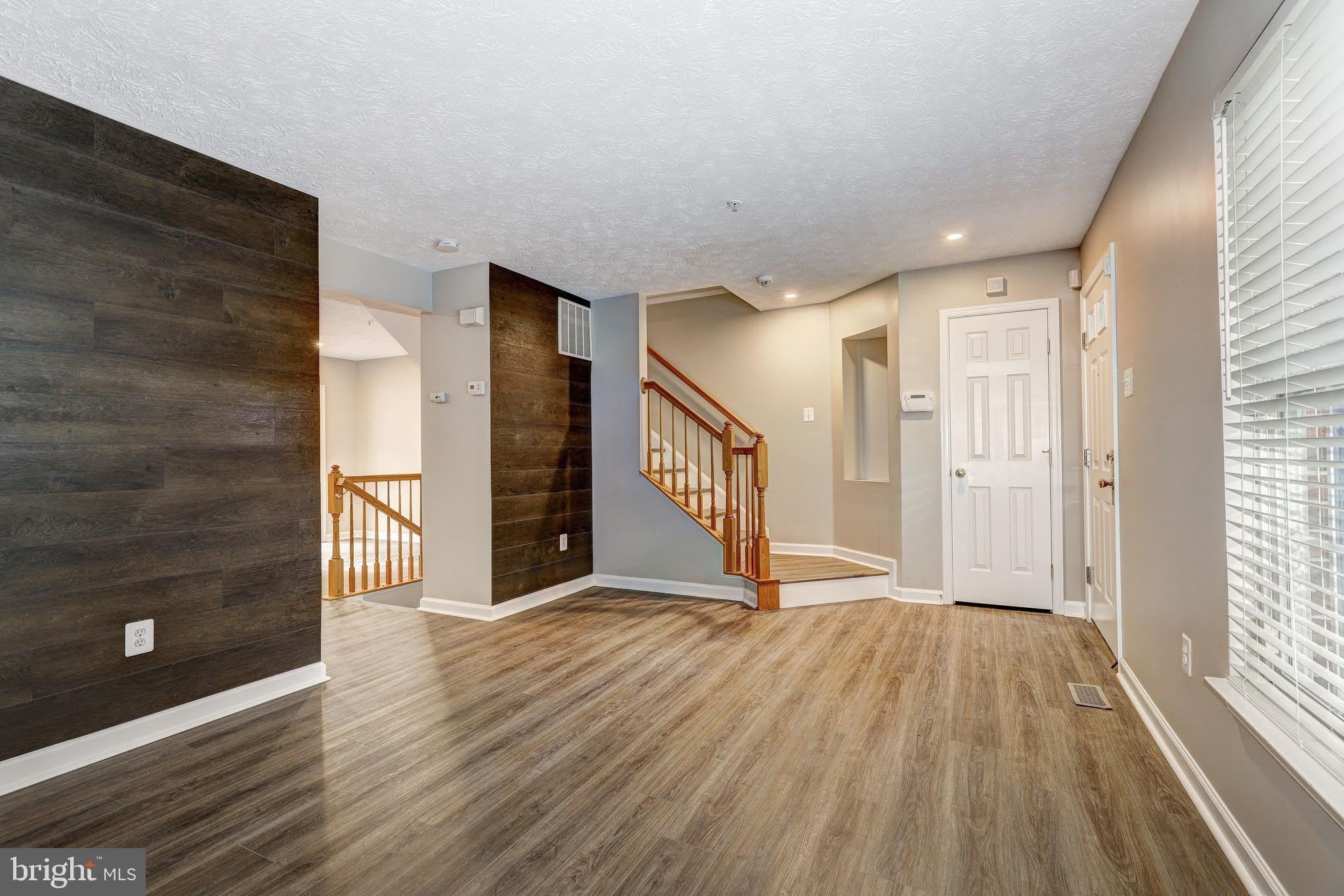 9306 VANGUARD Court – photo 5