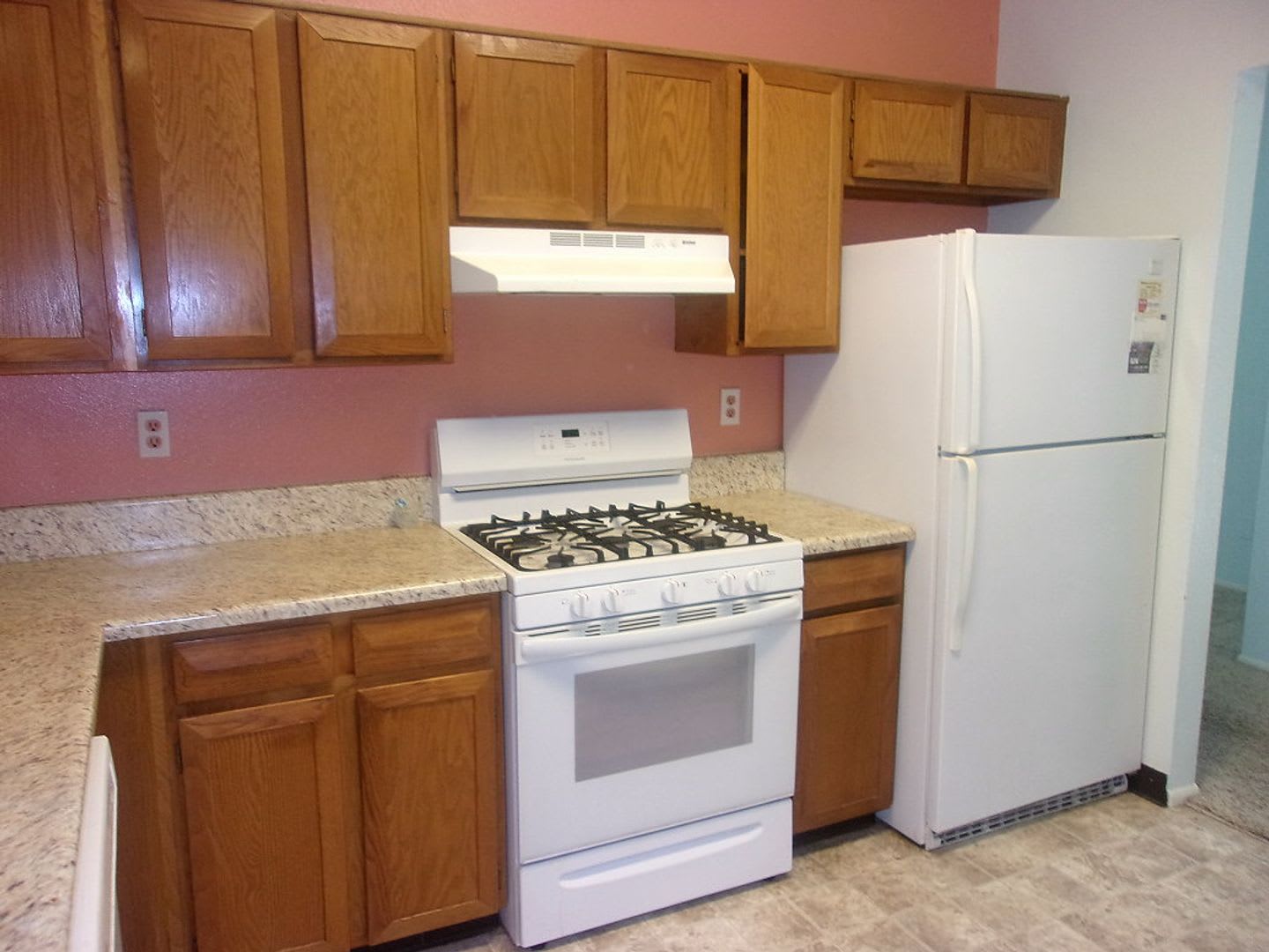 Charming 3-Bedroom Home in a Quiet Fort Collins Neighborhood – photo 3