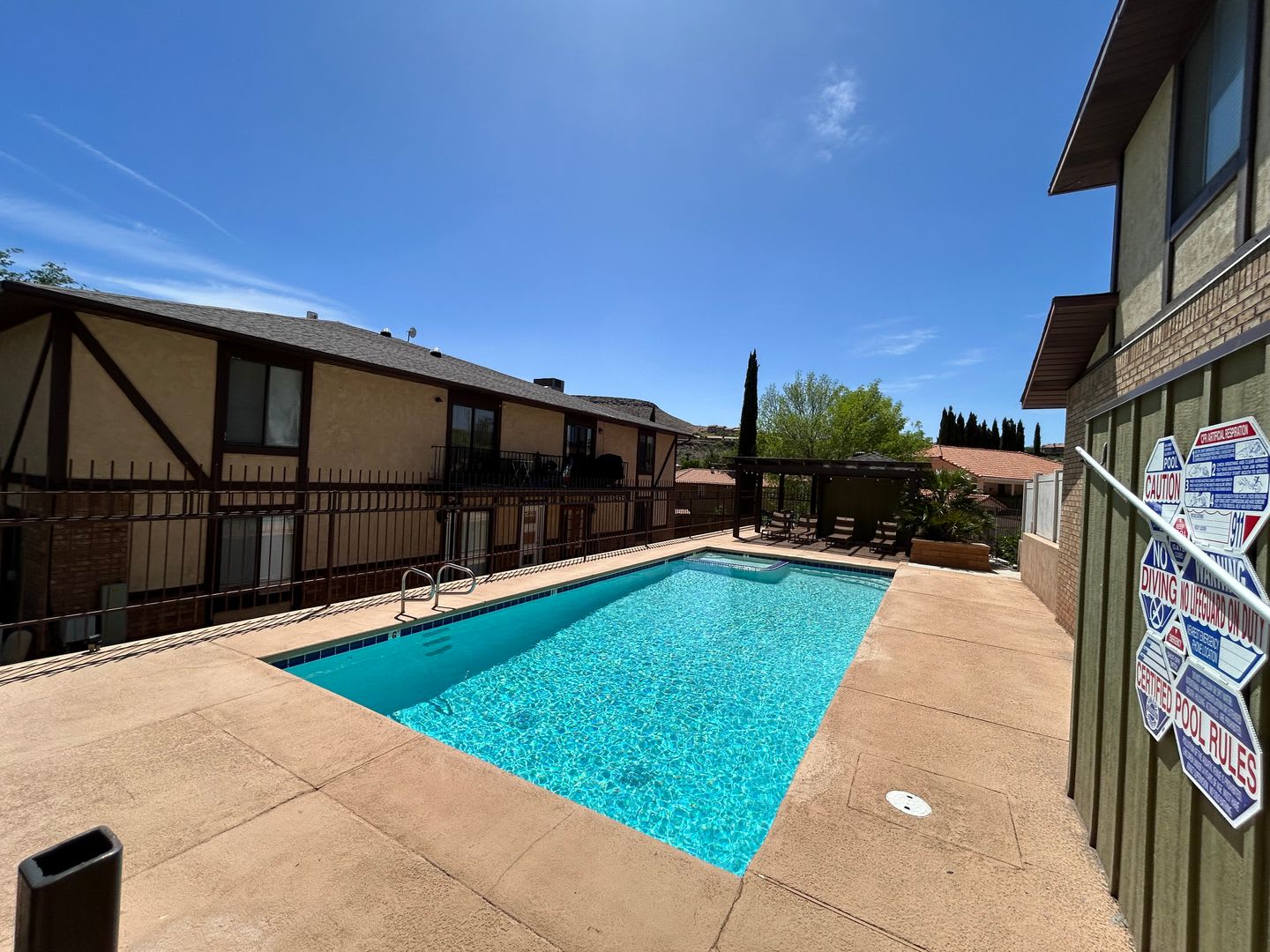 Available September 25th! 3 bed, 2.5 bath, 2 car garage for rent – photo 3