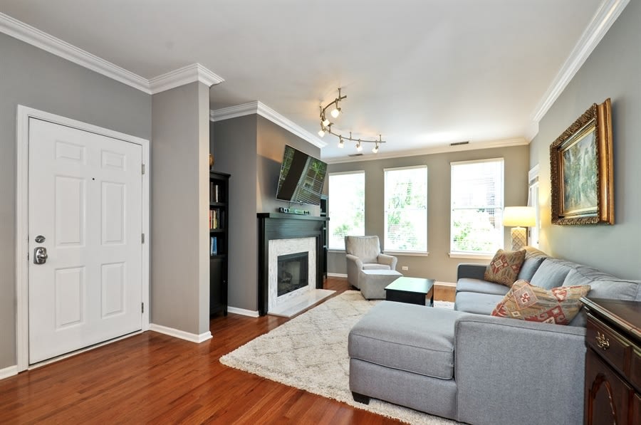 301 West Scott Street – photo 4