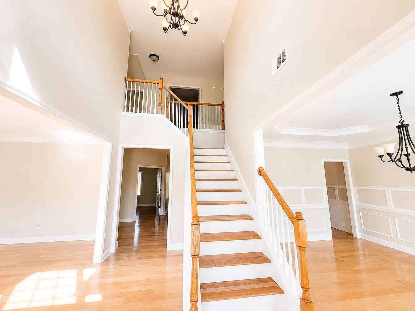 10 Lynell Place – photo 2
