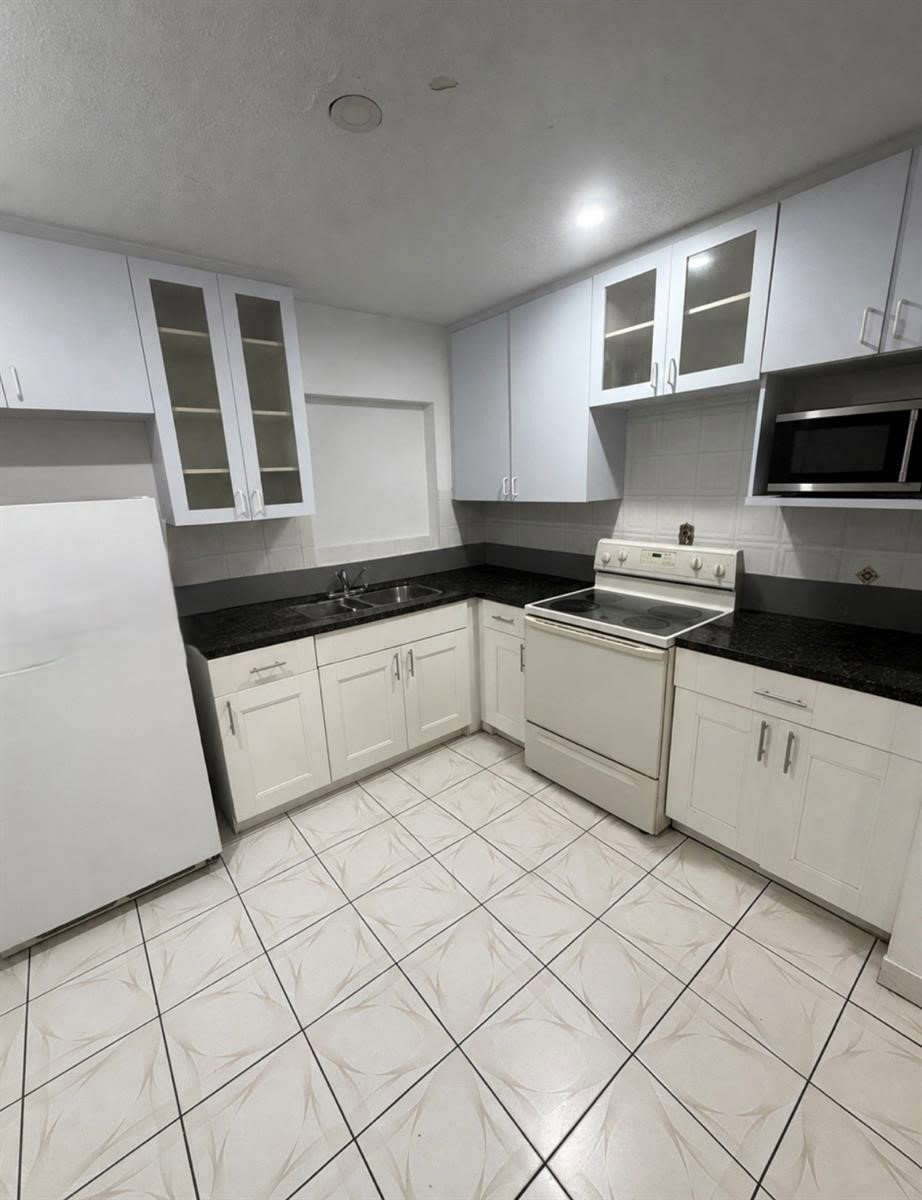 4761 Northwest 190Th Street – photo 2