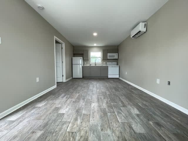213 Magnolia St. C – photo 5