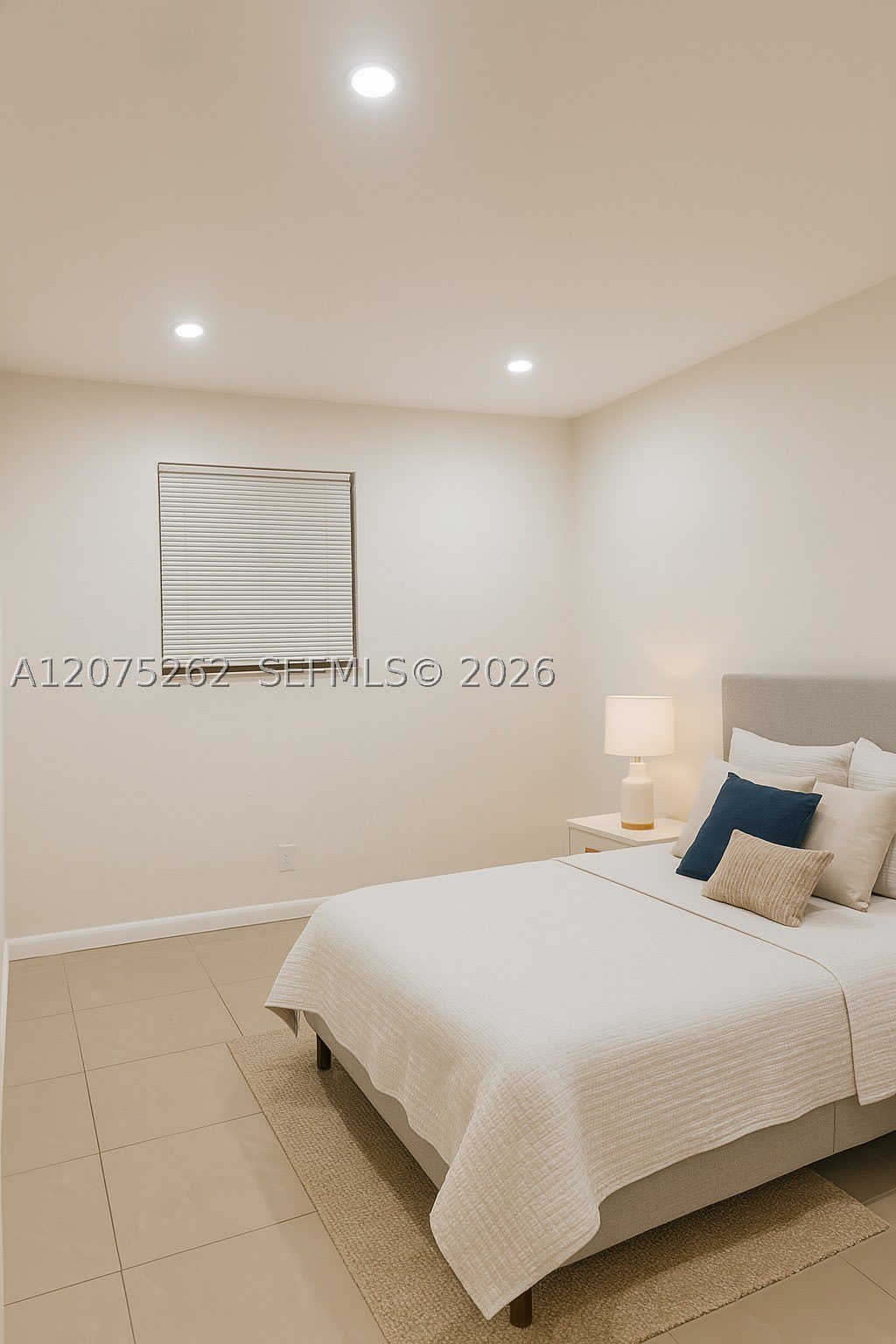 1046 Foster Rd – photo 4