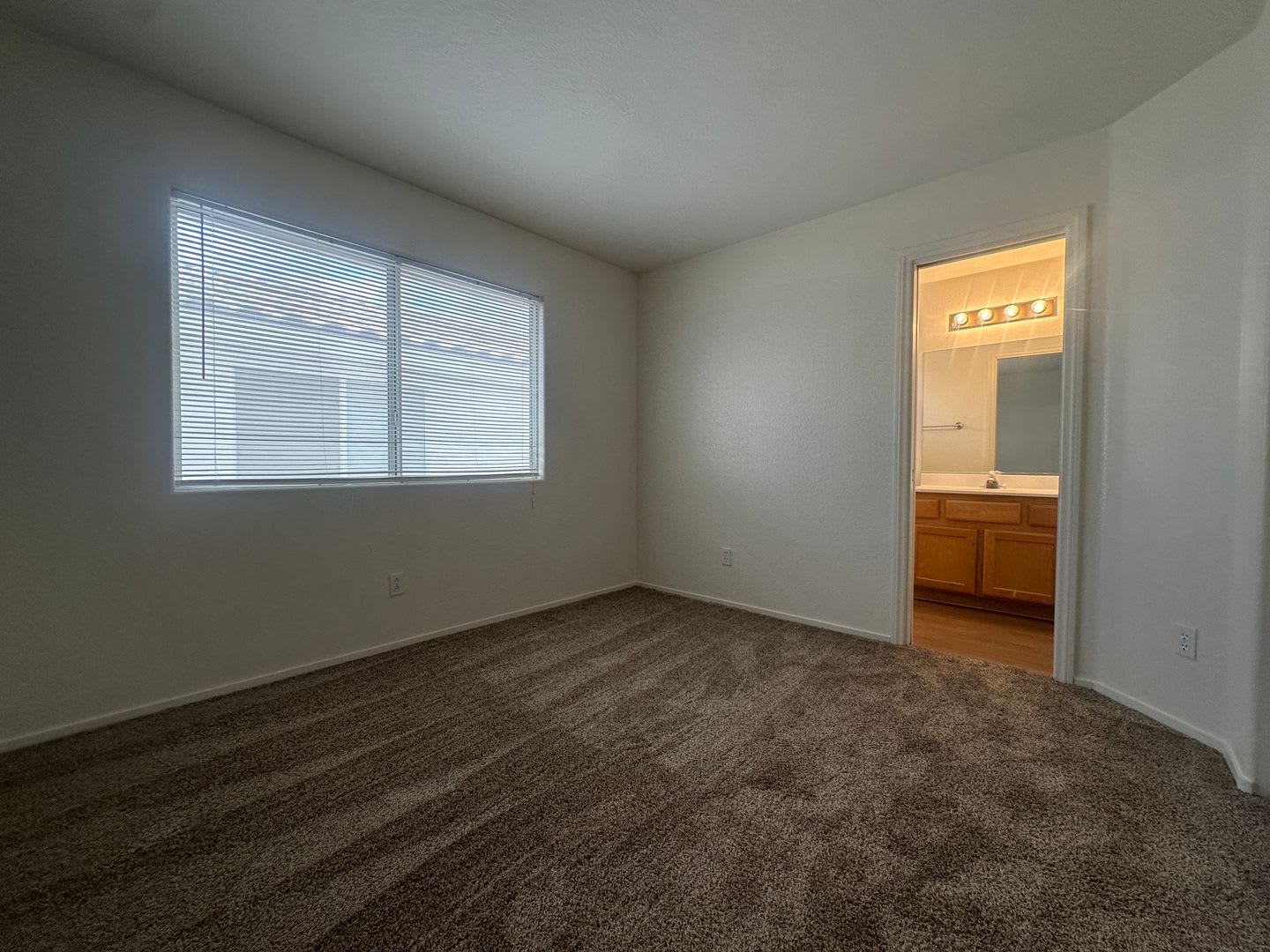 3 Bedroom and 3 Bath Home! – photo 3