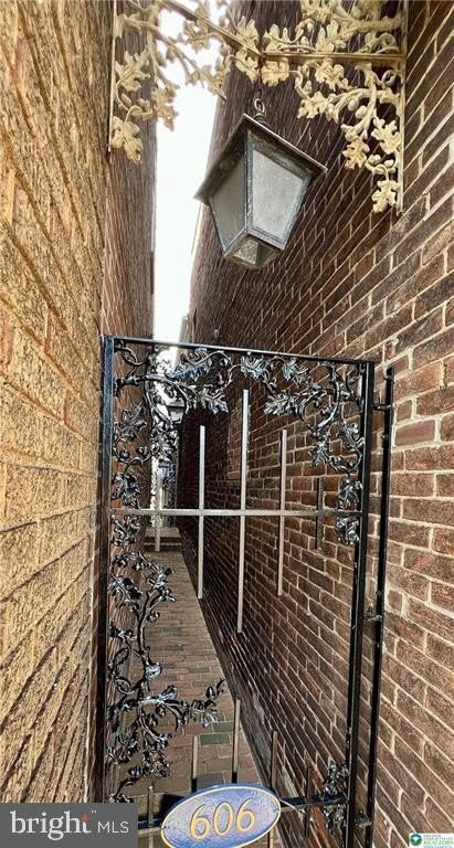 606 W BROAD Street – photo 2