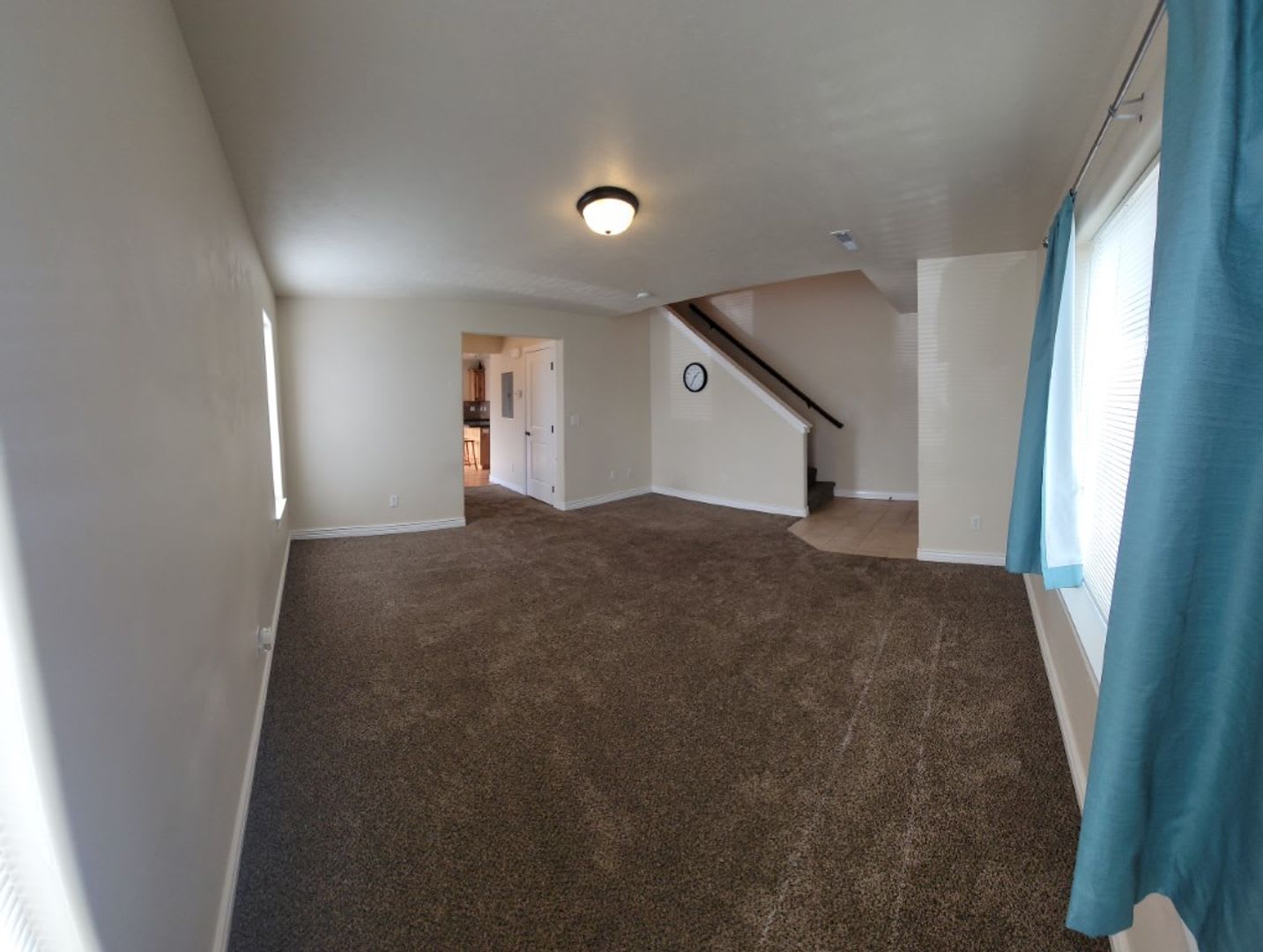 3 bed, 1.5 bath End Unit in The Meadows – photo 3