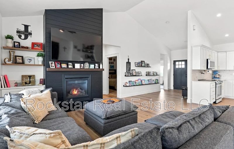 530 E Summit Ave – photo 3