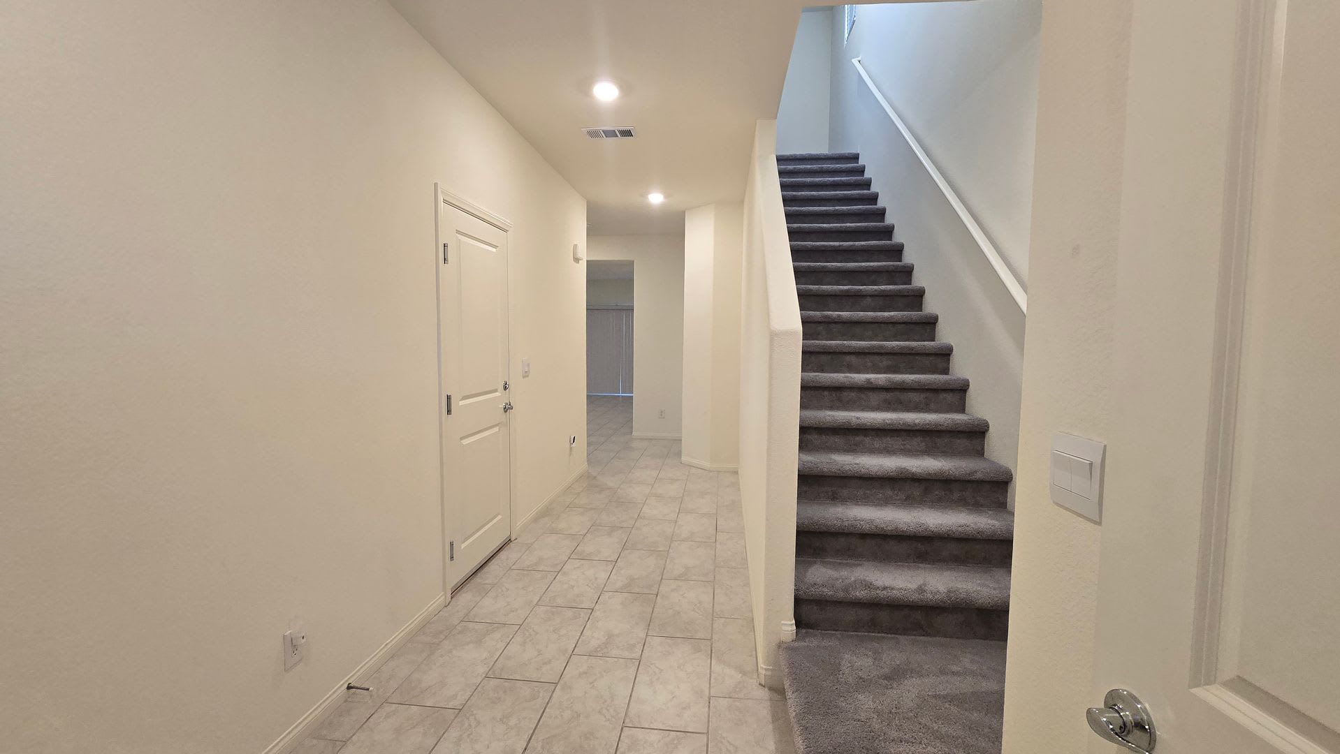 7647 Duran Harbor Ln // 5 bedroom new build for rent – photo 3