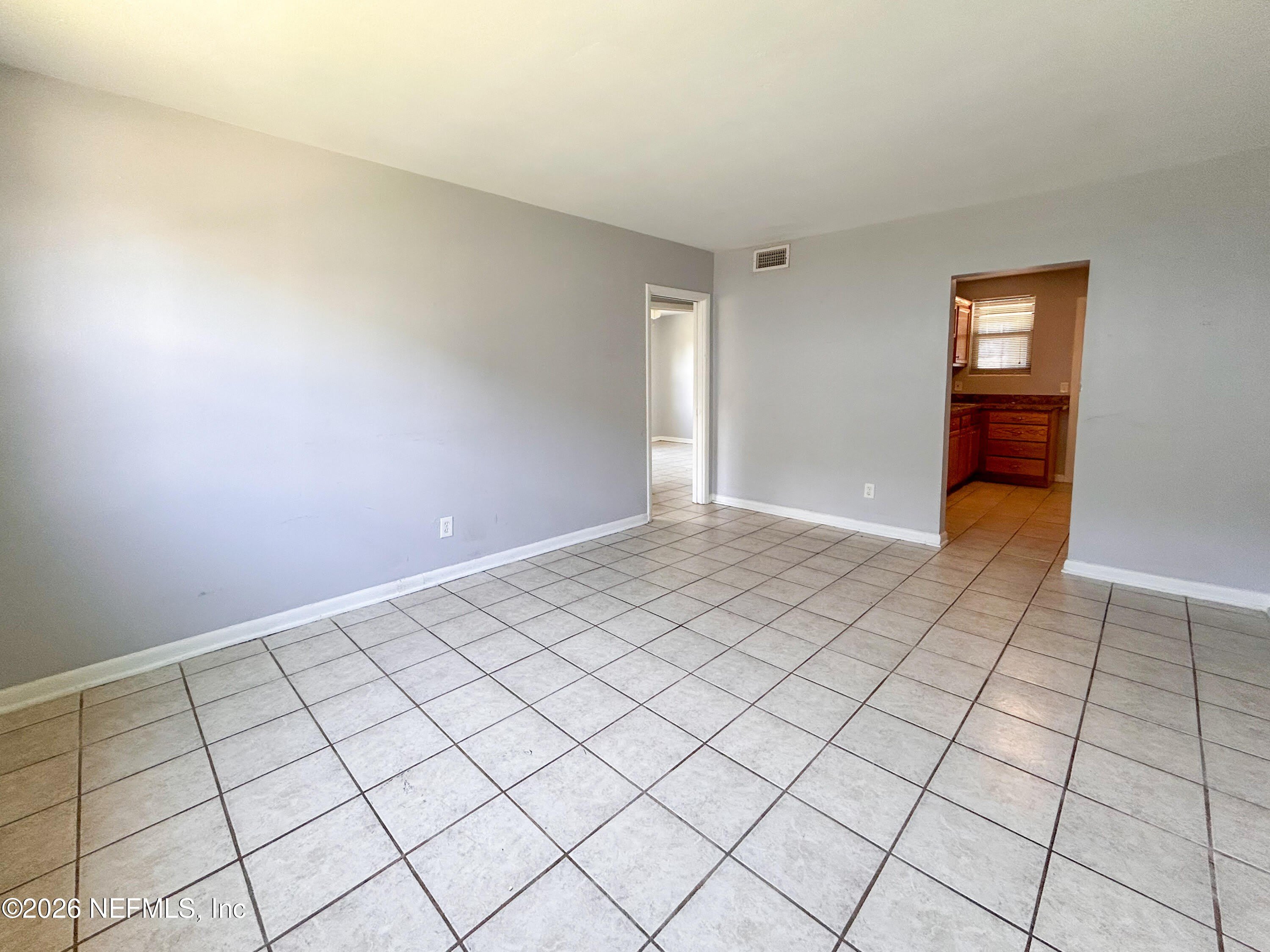 1130 WOODRUFF Avenue – photo 5