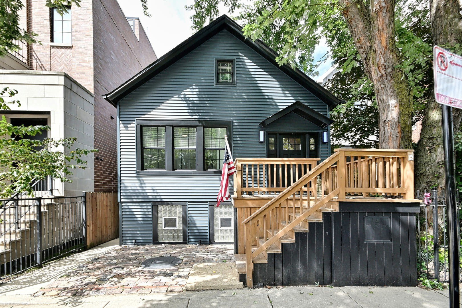 2932 N Lakewood Avenue – photo 2