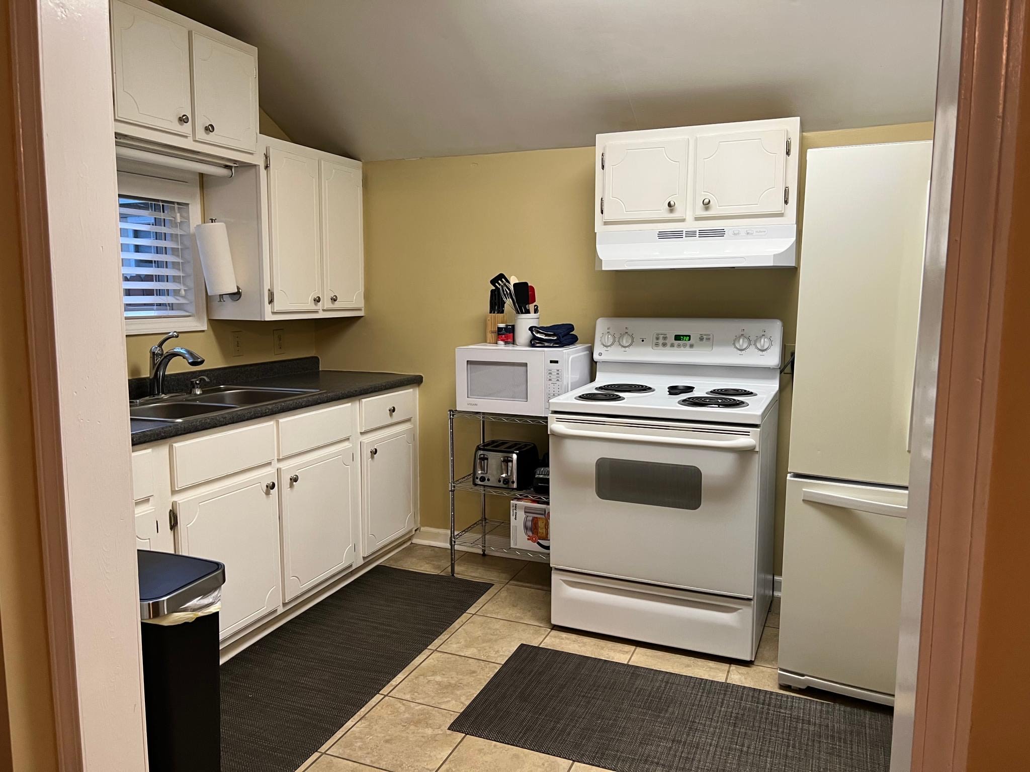 102 N Main St – photo 2