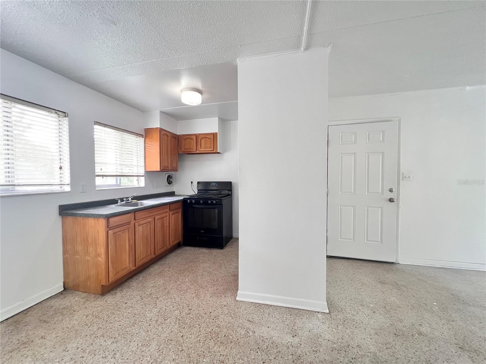 1303 NW 6TH Street – photo 4