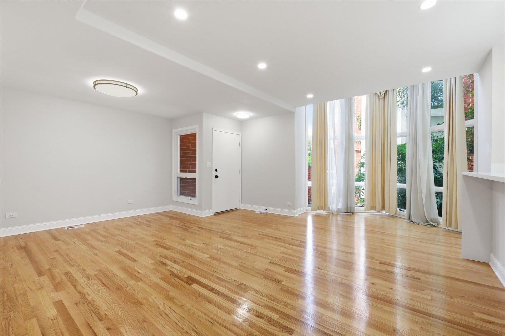 5510 S Cornell Avenue – photo 4