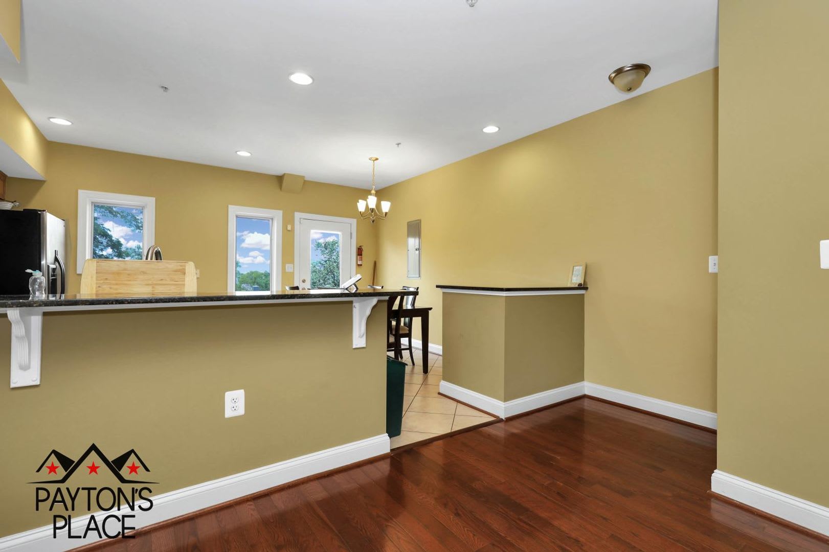 Townhome Style Condo with Parking – photo 5
